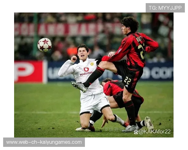 AC米兰追C罗式致命终结者：意甲梦之队的新锋线传奇